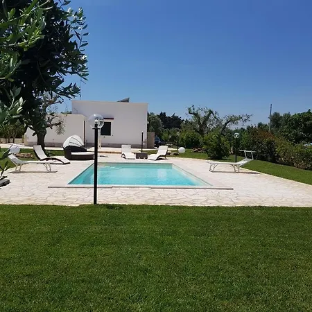 Vila Giovanarolla With Pool *